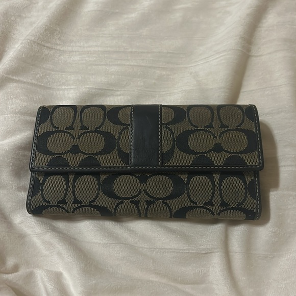Coach Black & Brown Wallet Clutch - Picture 3 of 17
